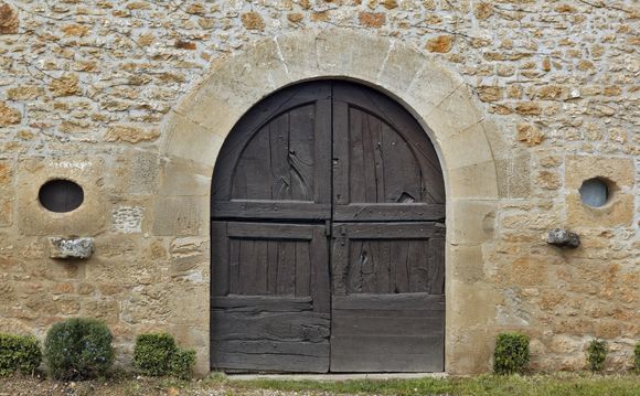 PORTE DE LA CAVE